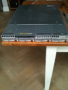 Supermicro 1U/2xXeon5160(3GHz)/8GB FBDIMM/SCSI RAID-img_0129-jpg