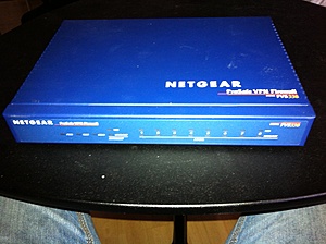Netgear ProSafe vpn Firewall 50 fvs338-img_0141-jpg