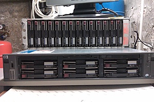 HP DL380 G4 (SCSI model) + HP StorageWorks disk cabinet 14 disks-imag0069-jpg