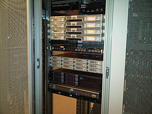 [TK] Sun StorageTek 2540 SAN, 4x 4GB Fibre Channel, Dual controller, 12x 400GB SAS-img00102-20101029-1821-jpg