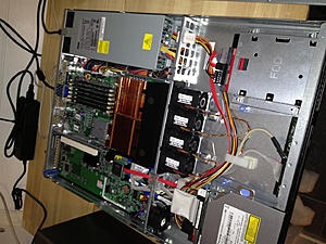 [TK] Dell Poweredge SC1425-foto-large-jpg