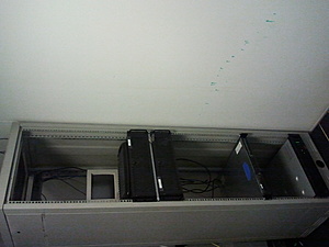[GRATIS] 19" ServerRack-2012-09-01-16-06-12-jpg