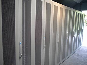 [TK] Serverkasten Rittal  3x 42HE en 15x 47HE-dscn0505-1-jpg