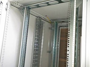 [TK] Serverkasten Rittal  3x 42HE en 15x 47HE-dscn0508-1-jpg