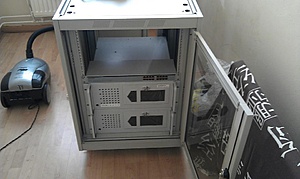 TK: 15INC Serverkast met 2x 4U Serverkasten-serverkast-2-jpg