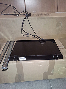 [TK] 1U rack console (scherm+keyboard+touchpad) 15" ... Vanaf &euro; 120 / stuk-console1-jpg