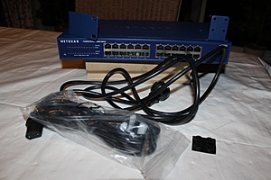 Netgear JGS524 24 port unmanaged gigabit switch-img_4391-jpg