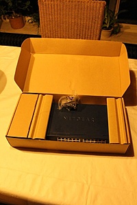 Netgear JGS524 24 port unmanaged gigabit switch-img_4393-jpg
