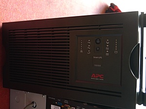 [TK] APC Smart-UPS 5000 (2x) &amp; APC Smart-UPS 2200-p1240572-jpeg