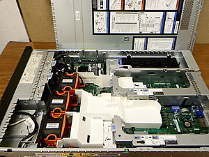 [TK] 3x  IBM x3650 M2 794762U 1x Processor Quad Core  E5540 2.53 Ghz, 8GB RAM-ibm-x3650-3-jpg