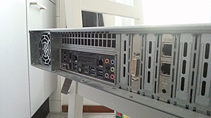 TK: SuperMicro Case 2U 650W CSE-823TQ-650LPB Black-2013-10-06-16-28-48-jpg