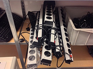 Heel veel netwerk/datacentre spullen uit failissement-foto-5-jpg