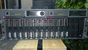 2 storage units met disks-wp_20140517_20_18_12_pro-jpg