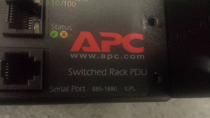 52 stuks Supermicro servers, (2x) APC PDU 24-ports, (2x) APC PDU 8-ports, HP Procurve-apc-2-jpg