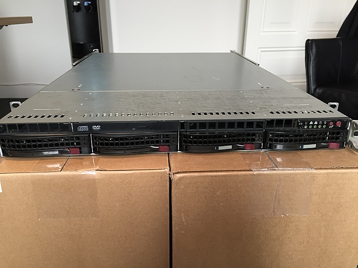 SuperMicro server (Hardware Raid / 8GB RAM / dual PSU)-img_3513-jpeg