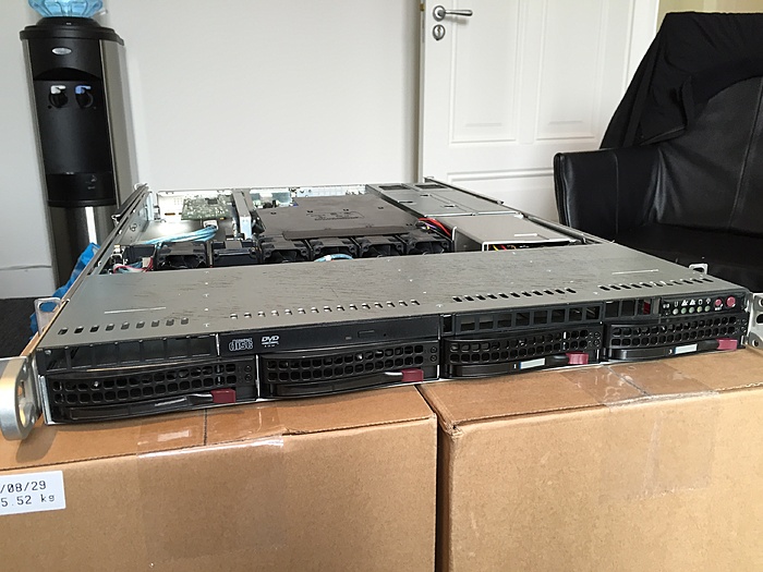SuperMicro server (Hardware Raid / 8GB RAM / dual PSU)-img_6581-jpeg