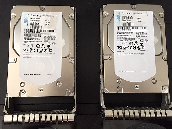 2 x IBM 600GB Server Hard Disk Drive-foto-1-jpg