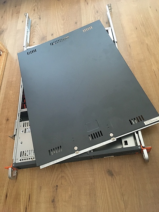 [Te koop] Supermicro SuperChassis 811T (3 stuks)-1193704-jpg
