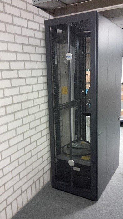[TKA] Racks + UPSes-img_20151201_164939-jpg