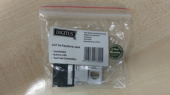 [TKA] Partij van 90 Cat5E Keystone jacks (Digitus)-img_20160719_150200019-jpg