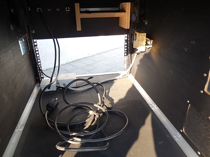 TK - Mobiele serverrack flightcases-dscn1477-jpg
