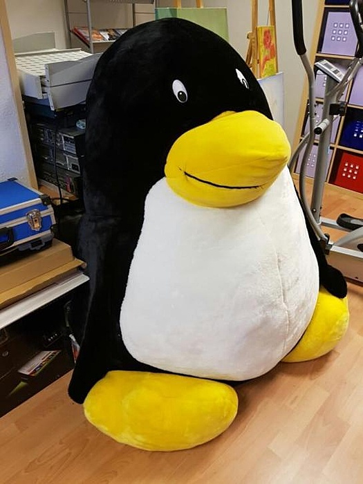 Zeer grote teddybeer pingu&iuml;n Linux tux mascotte aangeboden-tux-jpg