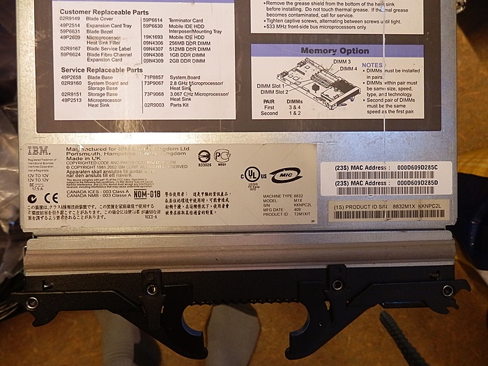 IBM BladeCenter Bladeserver Bladeservers inclusief 14 servers HS20 voor weinig-05-p7040016-jpg
