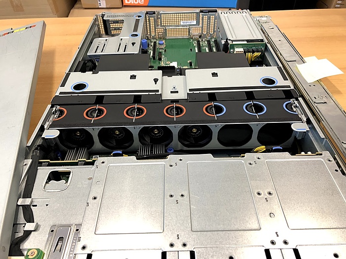 Lenovo thinkserver rd650 intel xeon e5-2630v3 32gb ram 0018ea (70d4)-img_4005-jpg