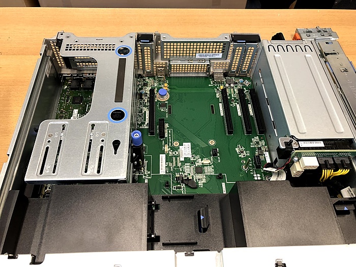 Lenovo thinkserver rd650 intel xeon e5-2630v3 32gb ram 0018ea (70d4)-img_4006-jpg