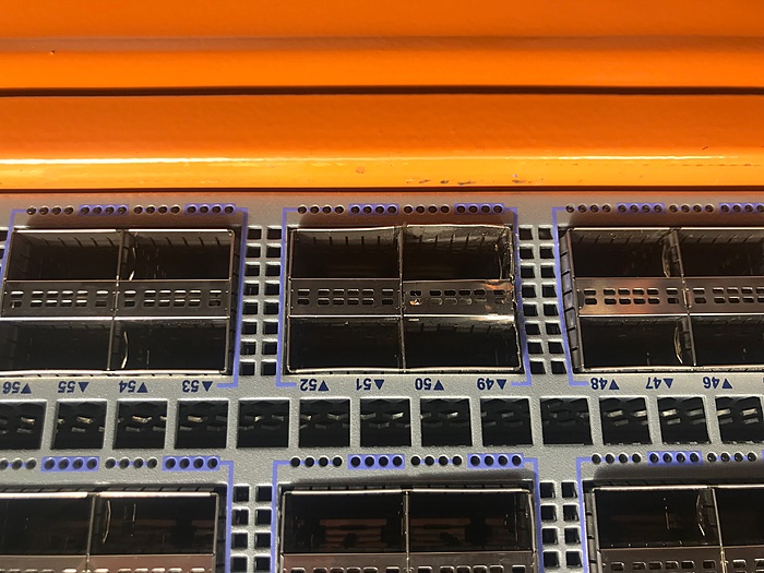 TKA Arista DCS-7260CX-64-R 64x 100GBe Switch ?8500-img_5469-jpg