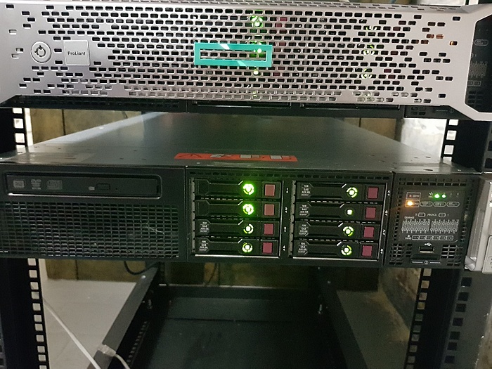 HP Proliant DL380p Gen8 2xE5-2660, 192GB RAM, 2x 480SSD, 6x 600GB SAS-open-jpg