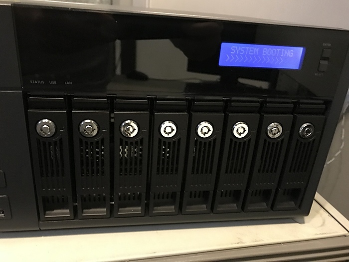 Tka: Qnap-TS870-2901877-jpg