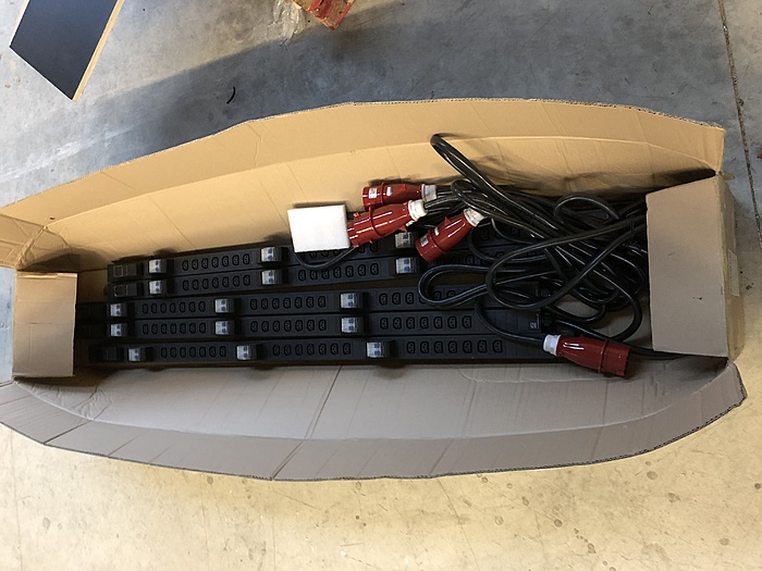 21 PDU&rsquo;s 96Ampere (3 fase)-img_1406-jpeg