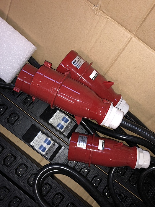 21 PDU&rsquo;s 96Ampere (3 fase)-img_1408-jpg