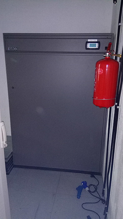 TKA: Uniflair SDA0601A downflow airconditioning voor serverruimte-2017-07-24-20-53-20-jpg