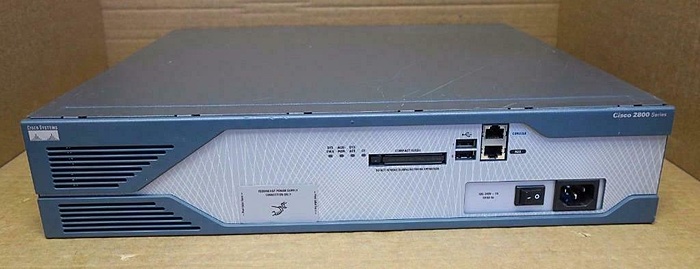 [TKA] 3x Cisco 2821 router (samen voor EUR 99)-cisco-2821-front-jpg