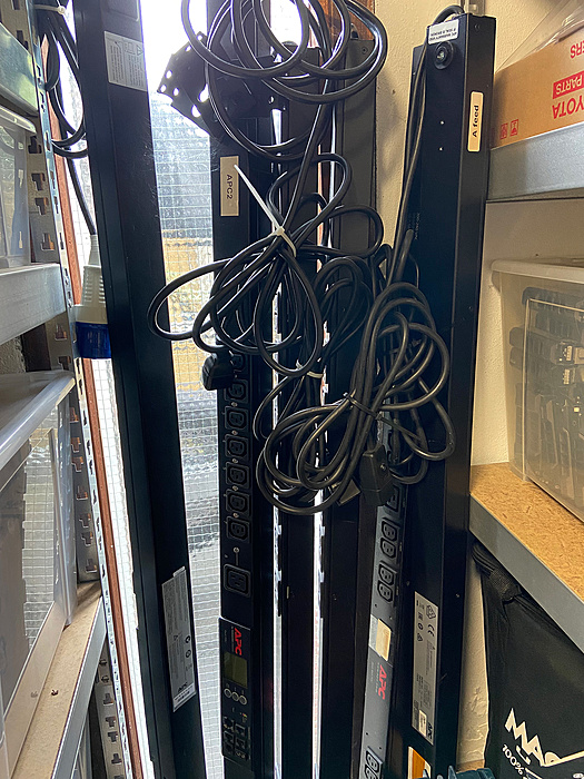 [TKA] 6x APC PDU-img_04252-jpg