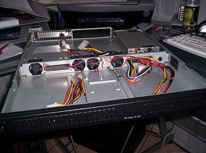 Chieftec 1U UNC-110S-B 300watt-000_0239-jpg