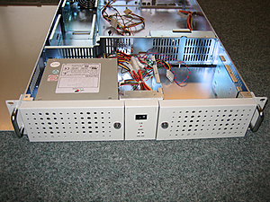 [tk] procase 2u kast met voeding en riser-img_0638_s-jpg