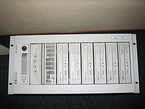 [tk] hp surestore cdserver 19"-cdserver-jpg