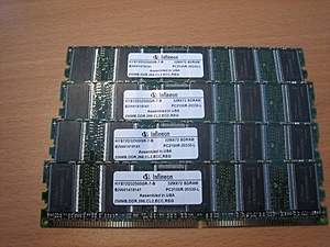[TK]: Infineon 256 Mb DDR ECC REG (4 stuks)-img_0498-jpg