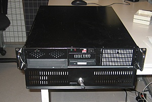 2u Server P4, SATA, 1GB-foto4-jpg