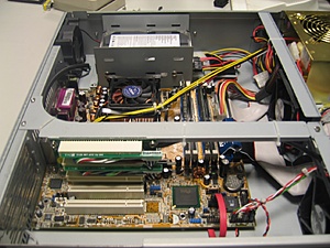 2u Server P4, SATA, 1GB-foto8-jpg