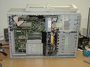 [TK] HP Netserver LC 2000 Dual 933 / 1024Mb / RAID5 enz-server01-jpg