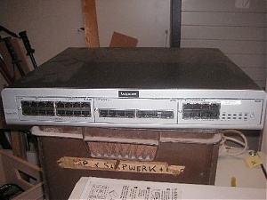 [TK] Diverse apparatuur (rack, switch, voip)-aluminium-jpg
