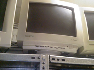 [TK] 15 Inch Monitoren-photo-0218-jpg