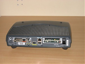 [TK] Cisco 1700 Series routers-1721-back-jpg