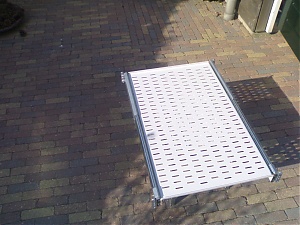 [TKA] Geheel uitschuifbaar legbord voor server (19" Rack)-06082007107-jpg