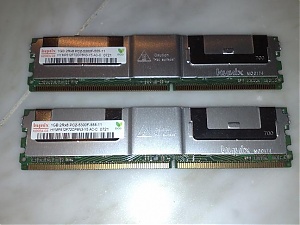 [TKA] 2x 1 GB PC2-5300F ECC-22092007051_-jpg