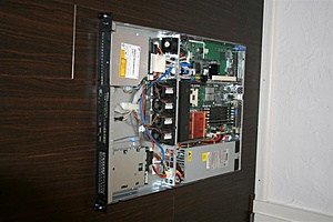 TK: Dell PowerEdge SC1425-dell_sc1425-jpg